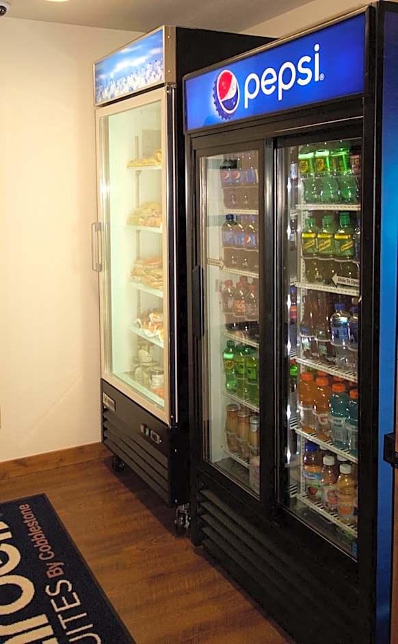 Boarders Inn & Suites by Cobblestone Hotels - Syracuse
