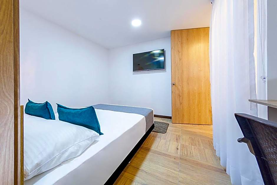 Ayenda De La Calle Real