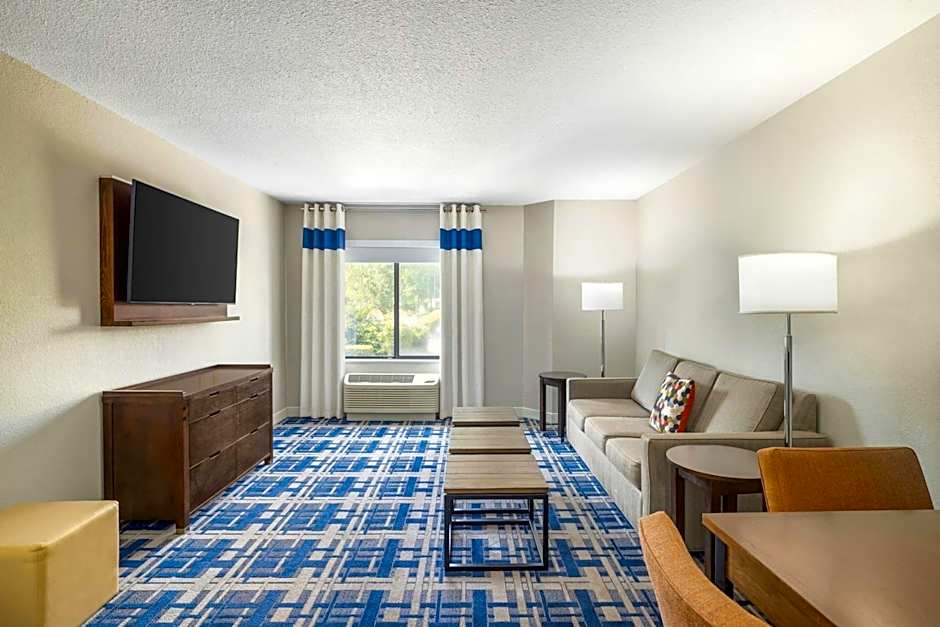 Four Points by Sheraton Charlotte - Lake Norman