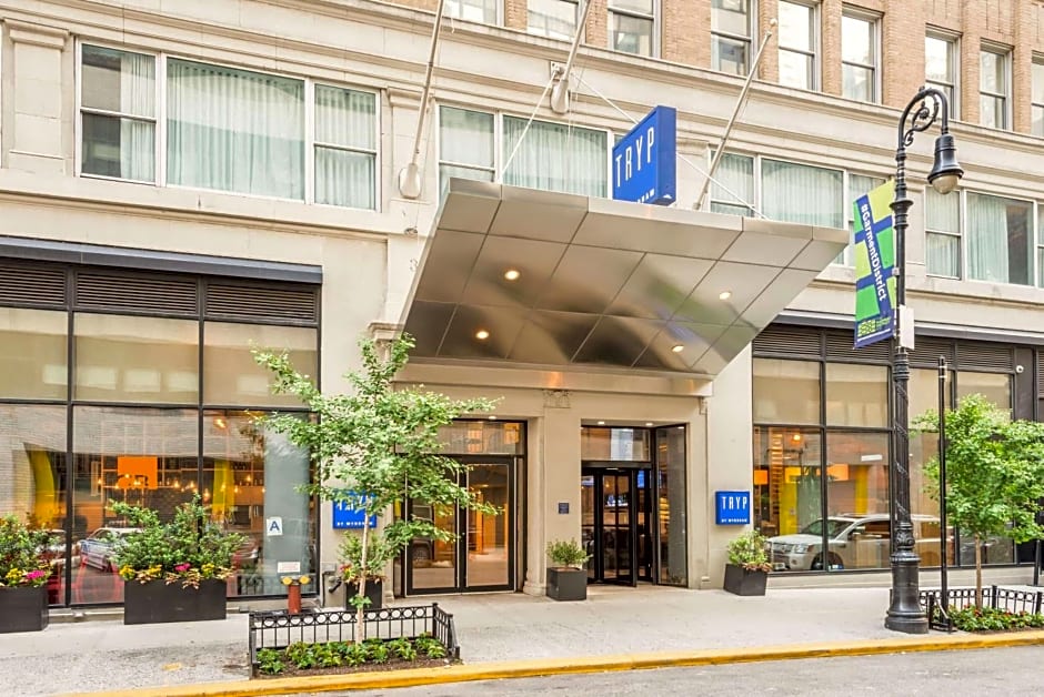 Tryp by Wyndham Times Square South