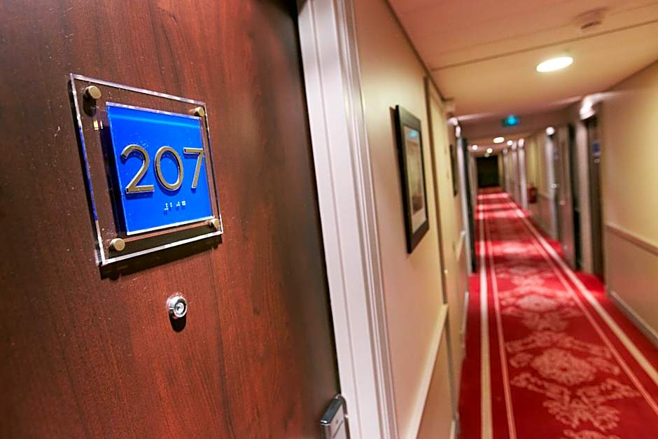 Golden Tulip Paris CDG Airport  Villepinte