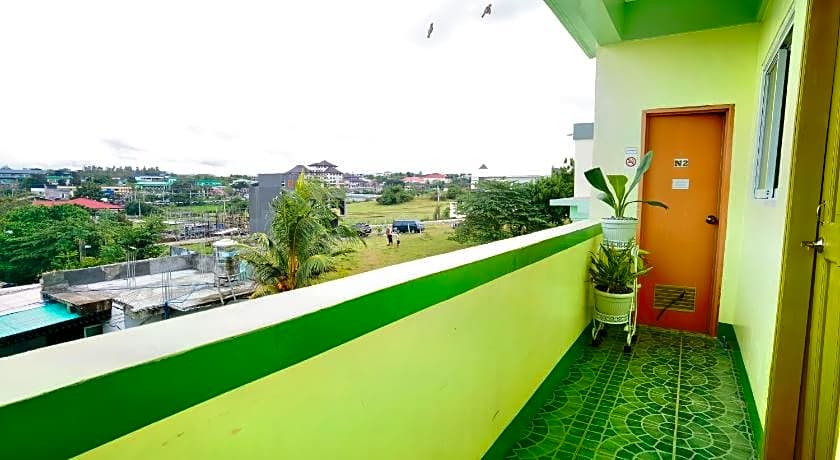 RedDoorz @ D128 Lodge Cagayan Valley