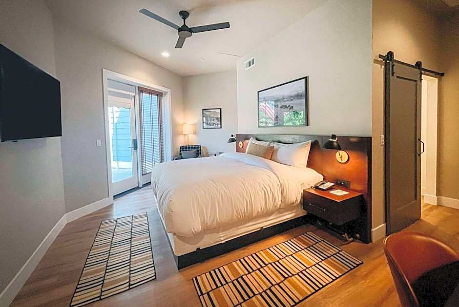 Gateway Hotel, Trademark Collection by Wyndham