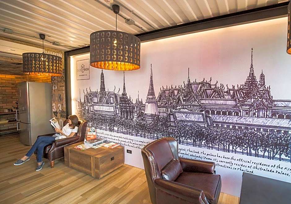 Sleepbox Sukhumvit 22