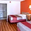 Motel 6-Bakersfield, CA - Convention Center