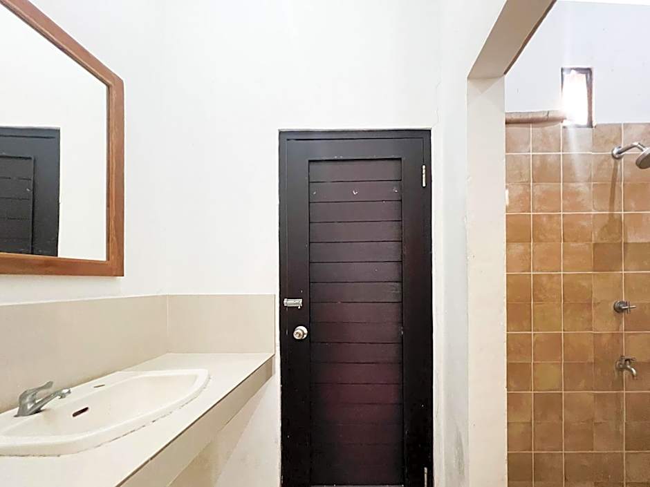 Kanha Homestay near Pantai Pandawa RedPartner