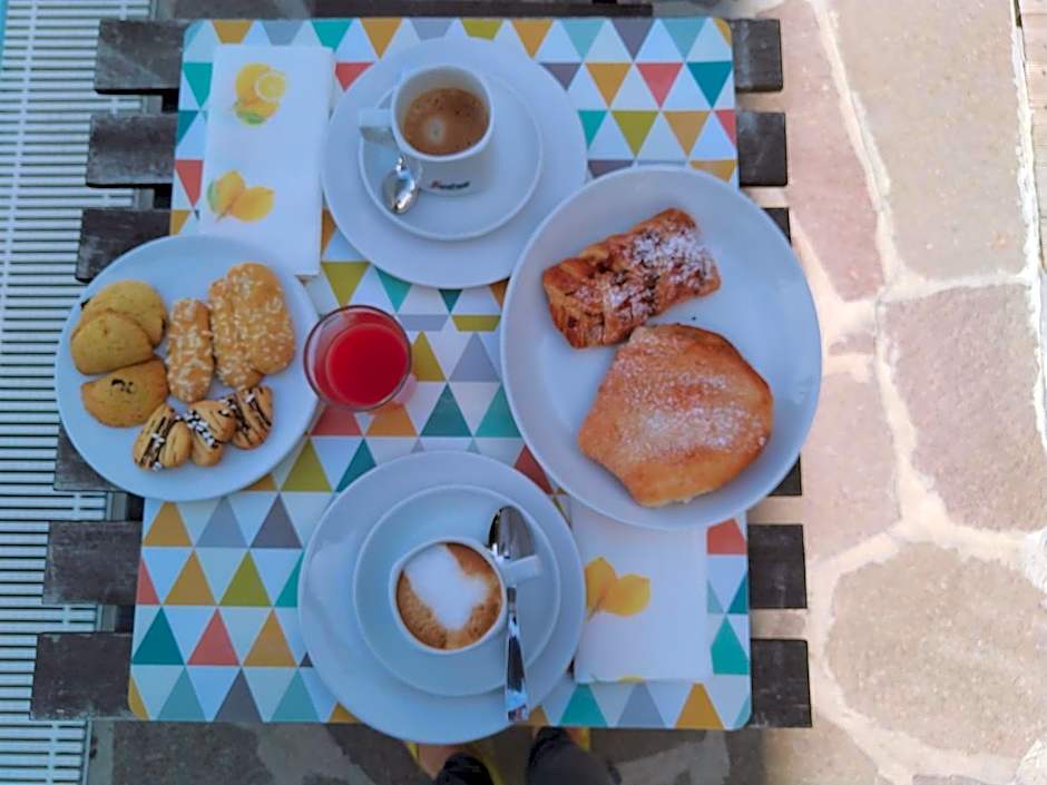 Magnolia Room & Breakfast