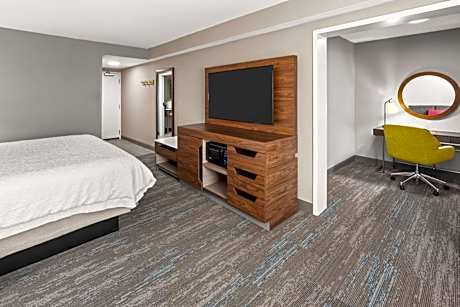 King Room with Sofa Bed - Non-Smoking