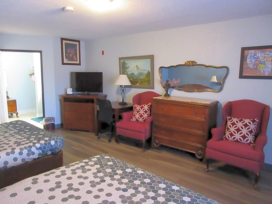 Econo Lodge Inn & Suites