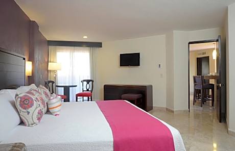 Two-Bedroom Luxury Suite