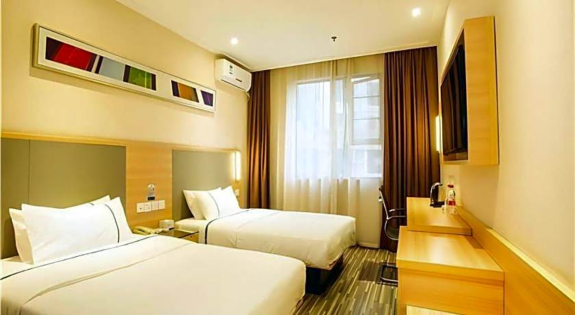 City Comfort Inn Wuzhou Bus Station