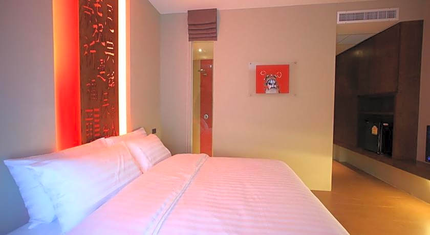 Silom One Hotel