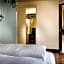 Staypineapple At The Maxwell Hotel