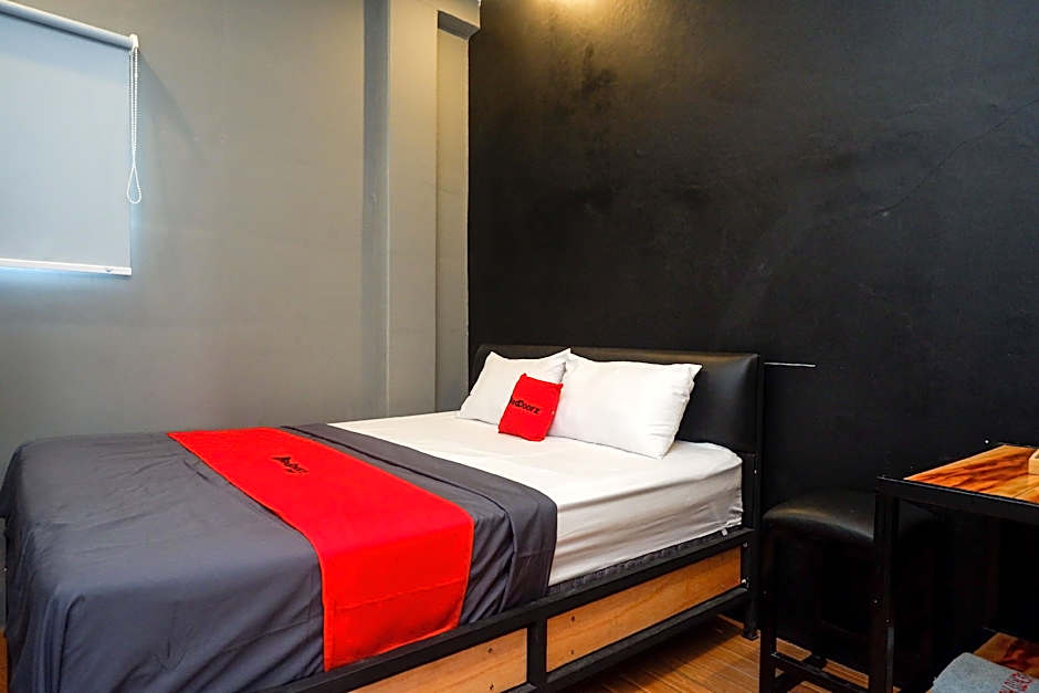 RedDoorz @ Jalan Raya Baturaden 2