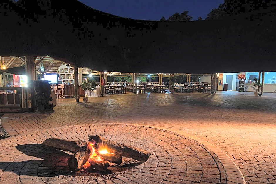 Azambezi River Lodge