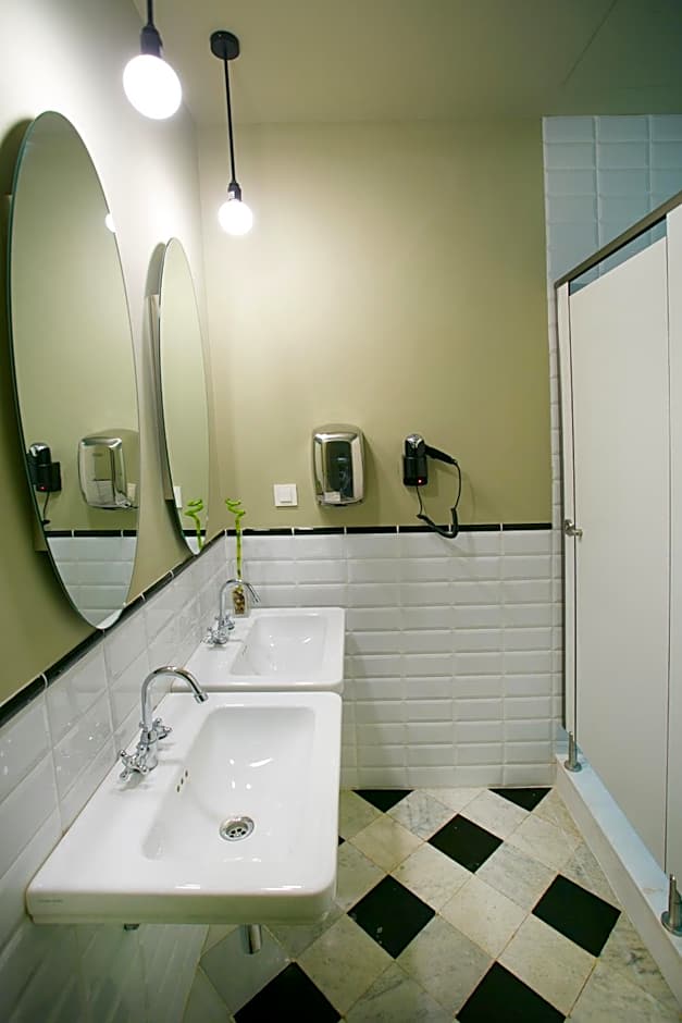 Sant Jordi Hostels Rock Palace