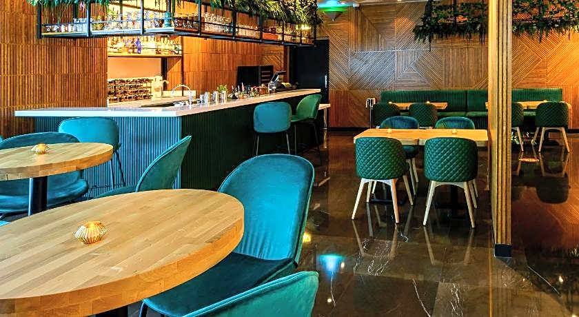 Centara West Bay Hotel & Residences Doha