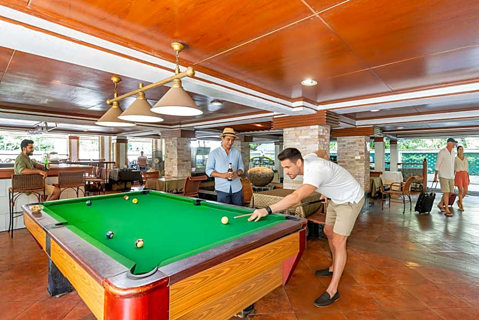 Studio Suite by Royal Ivory Nana