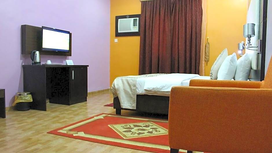 Downtown Royal Hotel GRA