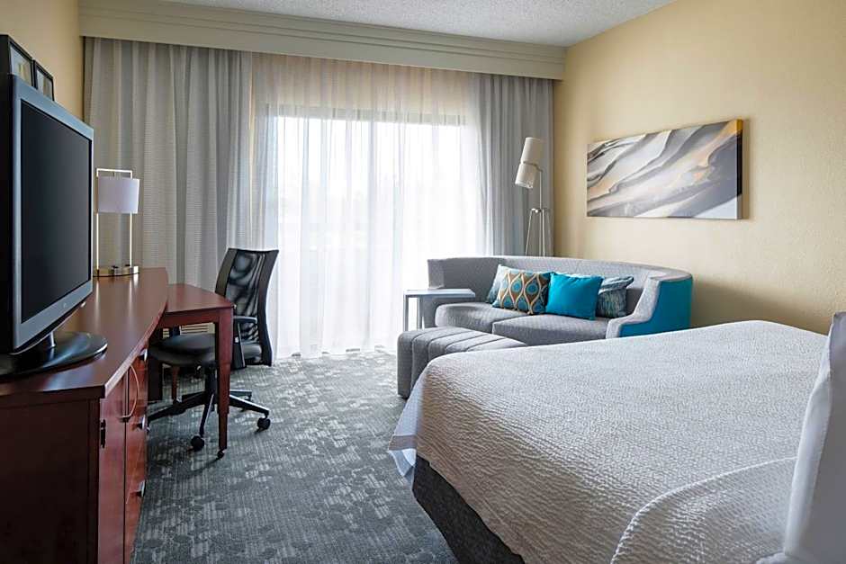 Courtyard by Marriott Denver Central Park