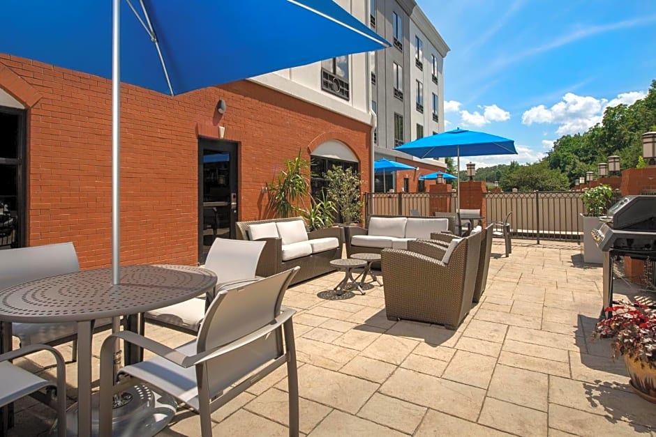 Holiday Inn Express Hotel & Suites Knoxville-Clinton, an IHG Hotel