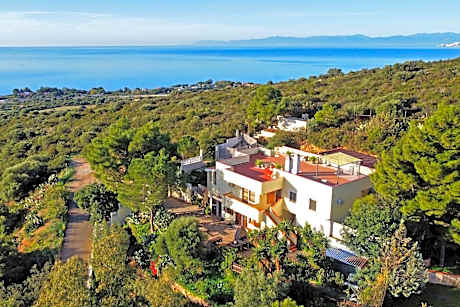 Villa Bella Salmagi - Surya Sardinia Holidays & Yoga