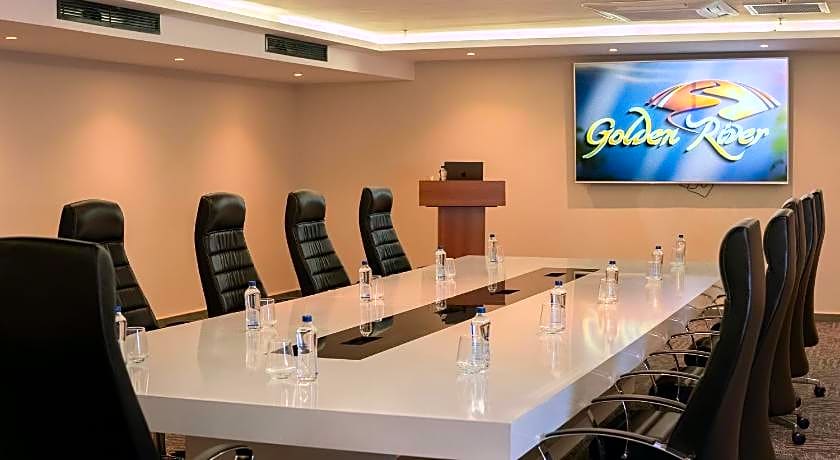 Golden River Hotel By Continent