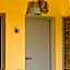 Rooster Guesthouse Rooms