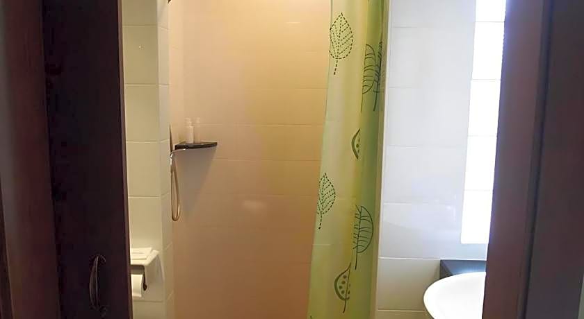 Phuket Ecozy Hotel