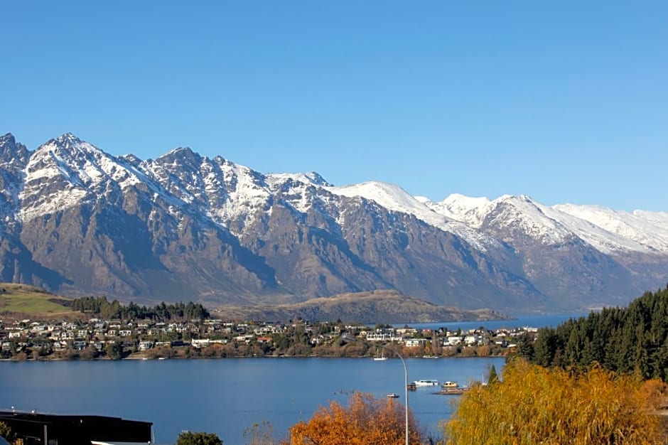 Copthorne Hotel & Apartments Queenstown Lakeview