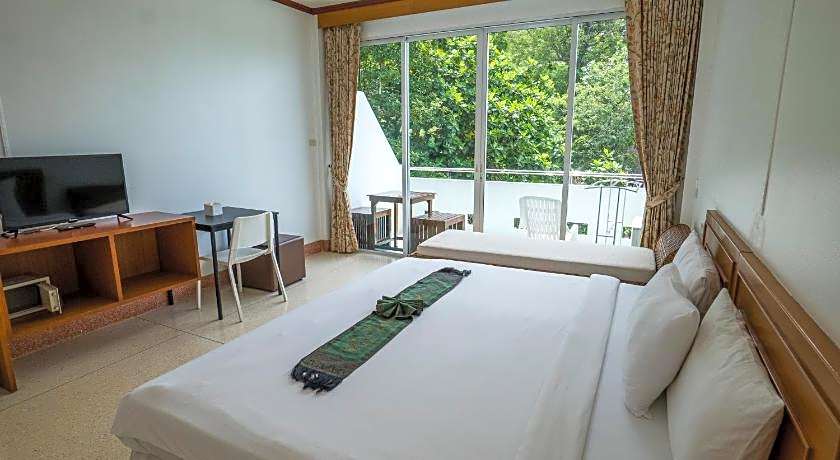 Mam Kai Bae Beach Resort