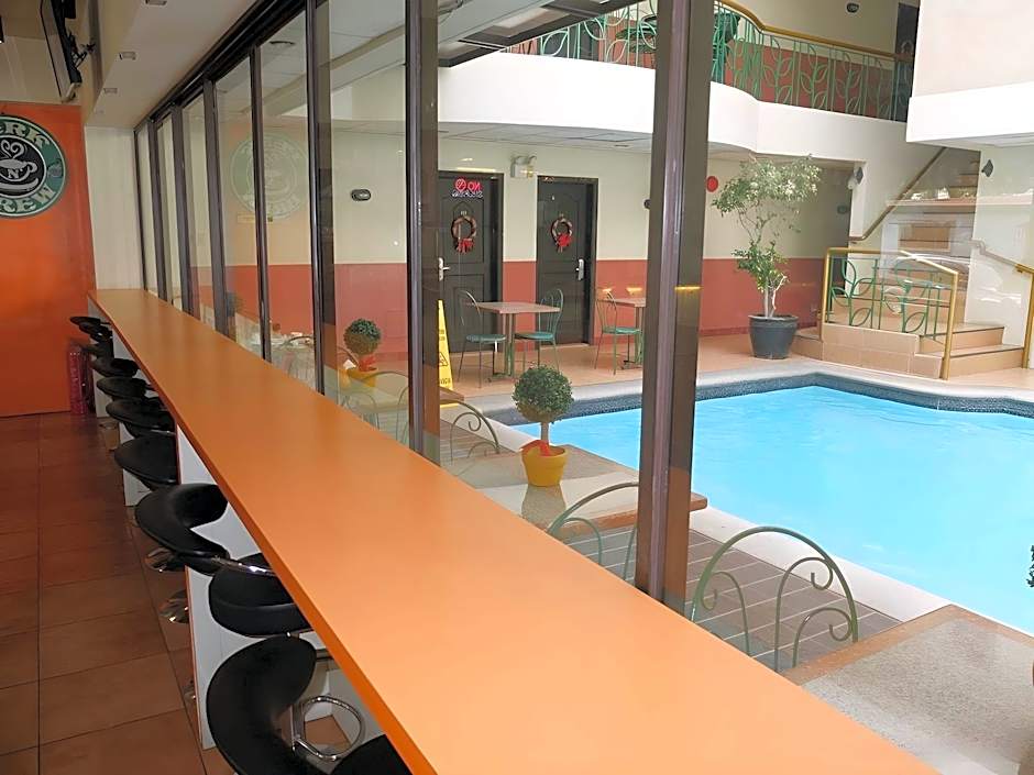 DM Residente Hotel