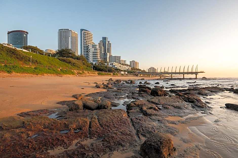 Opulent Oceans Apartment 2505 with Sea Views