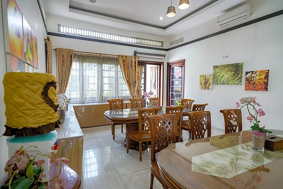 RedDoorz @ Avros Guest House Medan