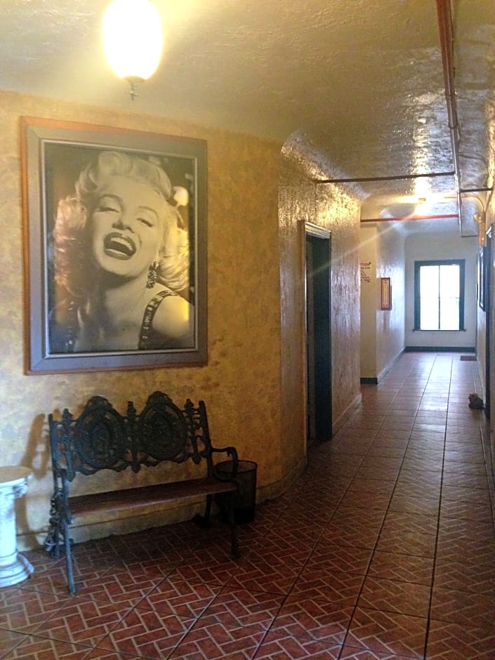 Hollywood Dream Suites Apt