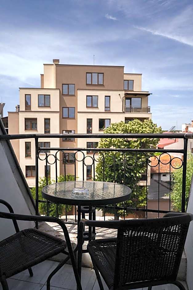 Jeweller Hotel