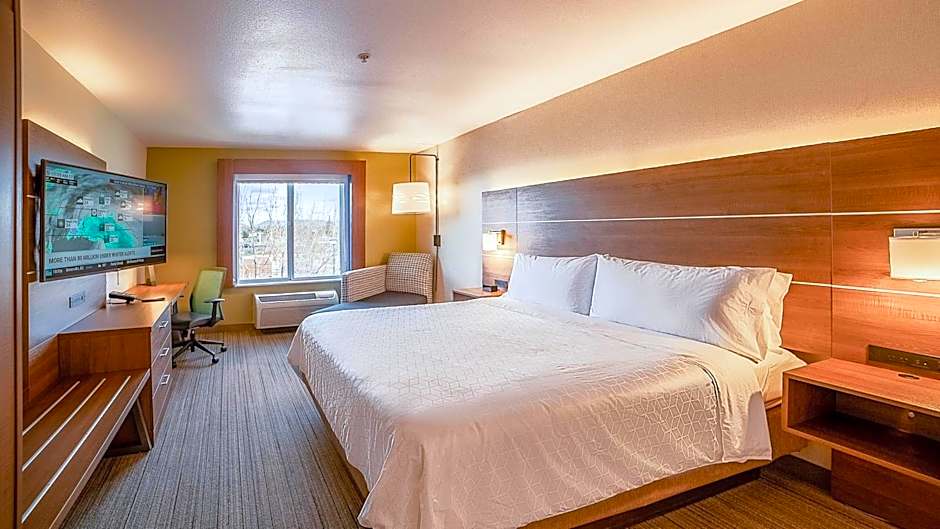 Holiday Inn Express Porterville By IHG