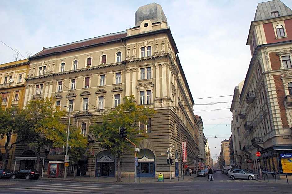 City Hotel Ring