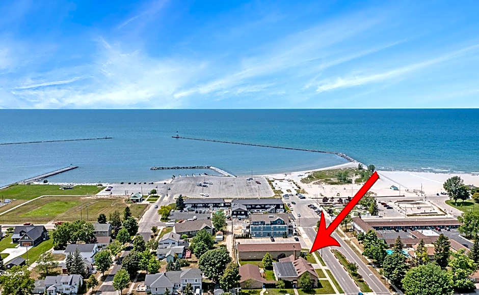 Ludington Pier House