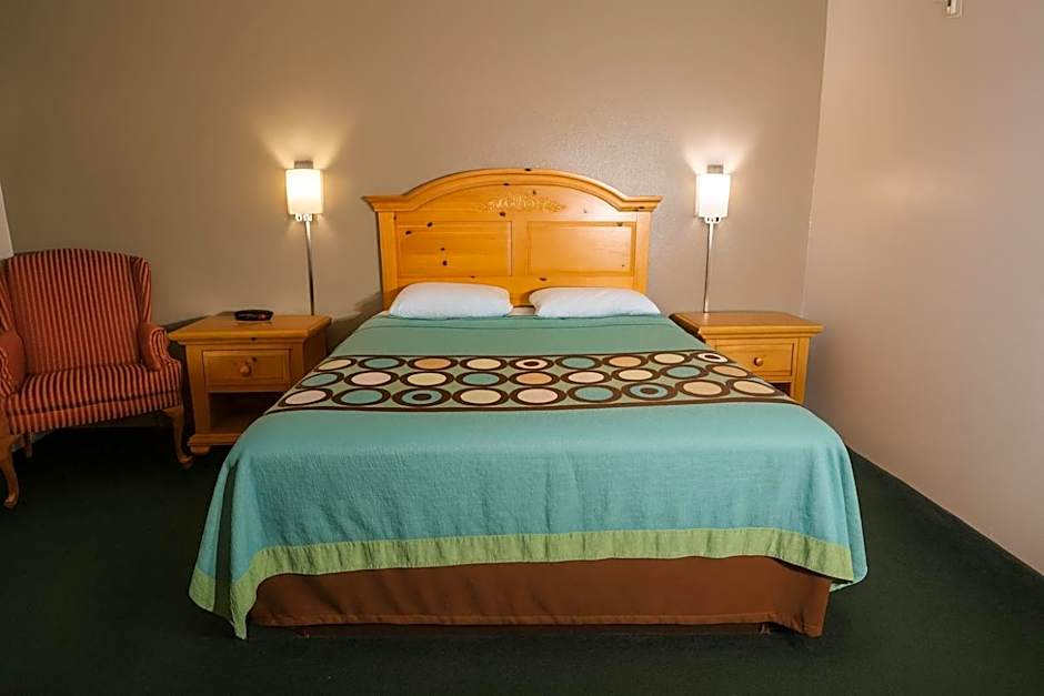 Royal Inn & Suites Milaca