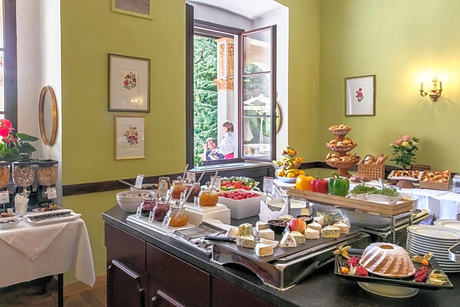 Hotel Schloss Weikersdorf