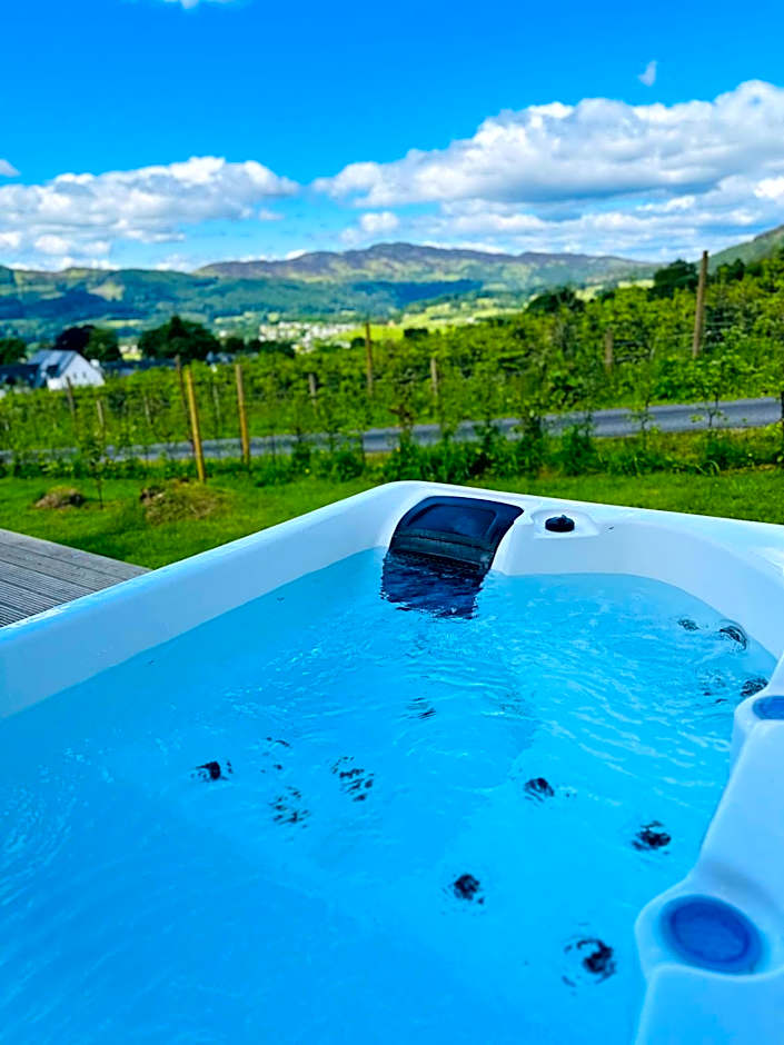 Kinnaird Lodges - Bealach lodge with hot tub