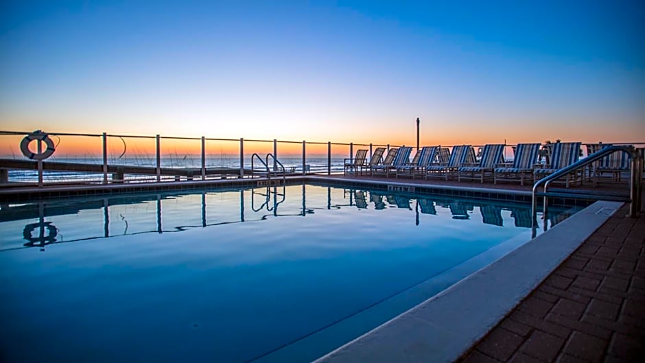 Family Friendly - Direct Oceanfront Sanibel 303