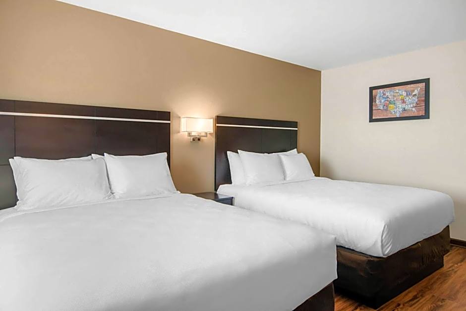 Econo Lodge Inn & Suites Springfield Main Street