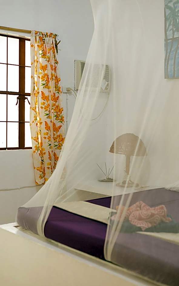 Puerto Galera Hostel