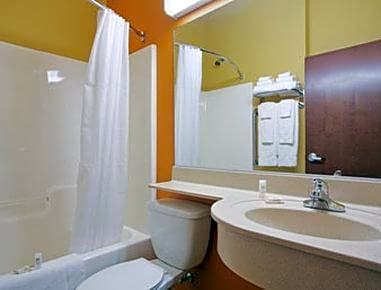 Microtel Inn & Suites by Wyndham Greenville/University Med