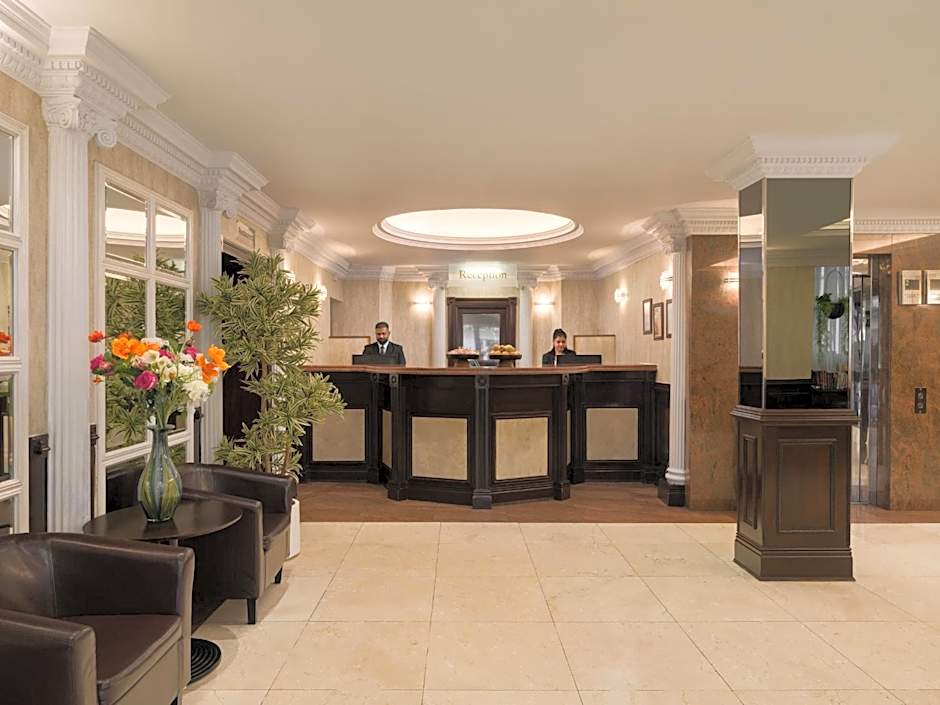 Royal Eagle Hotel