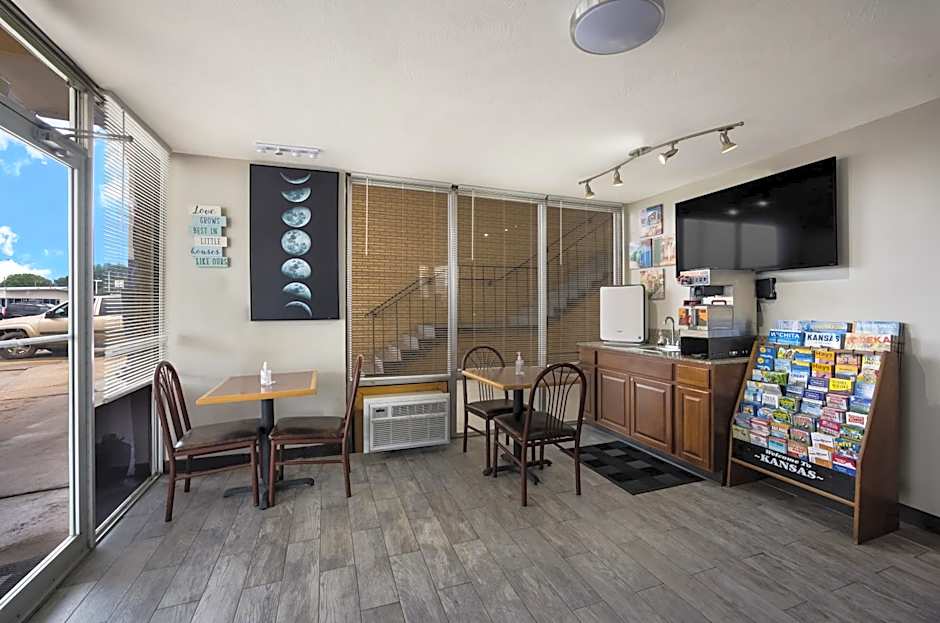 Travelodge by Wyndham Oakley