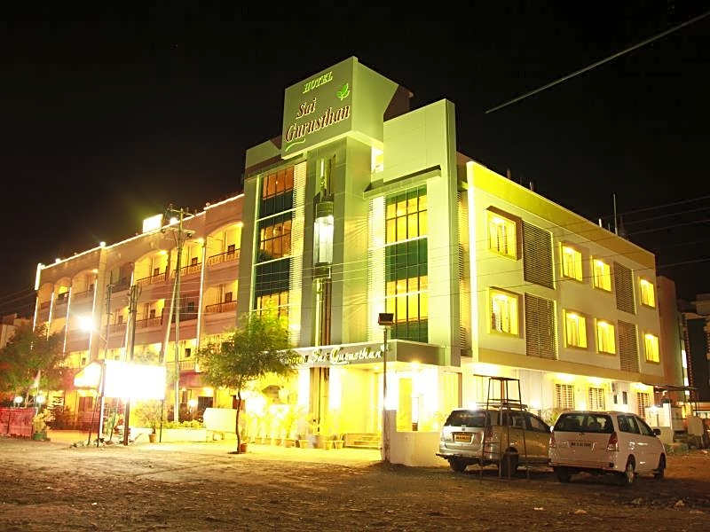 Hotel Sai Gurusthan