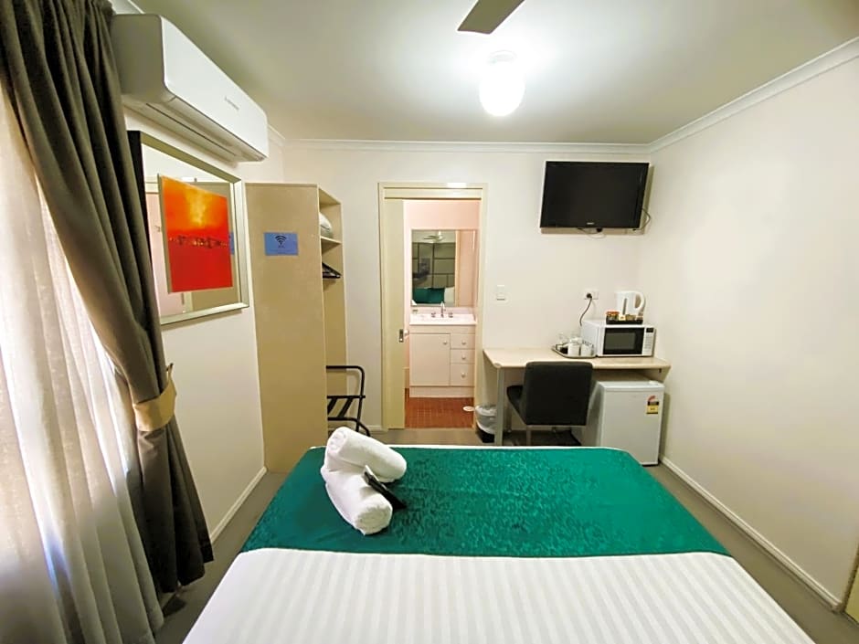 Photo 1 of 3 of Double Room